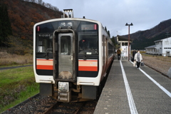 只見駅にて②