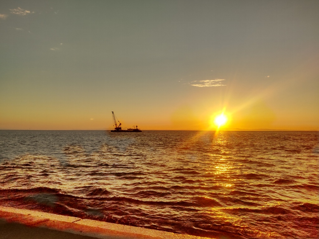富山湾の夕日
