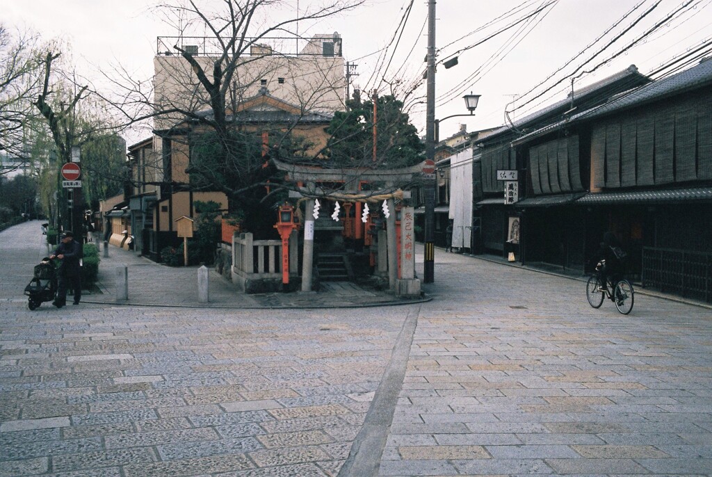 辰巳大明神