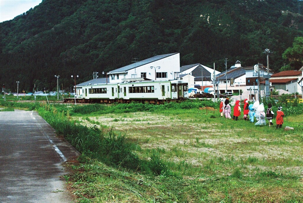 只見駅にて