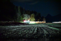 会津若松行きの最終列車を見送る