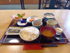 朝食