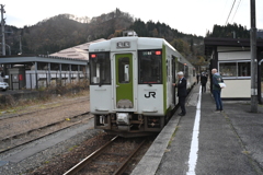 会津川口駅にて③