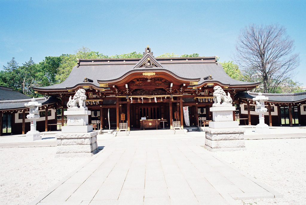諏訪神社にて