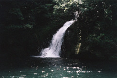マテリヤの滝