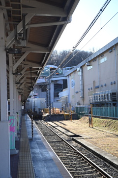 多摩動物公園駅にて