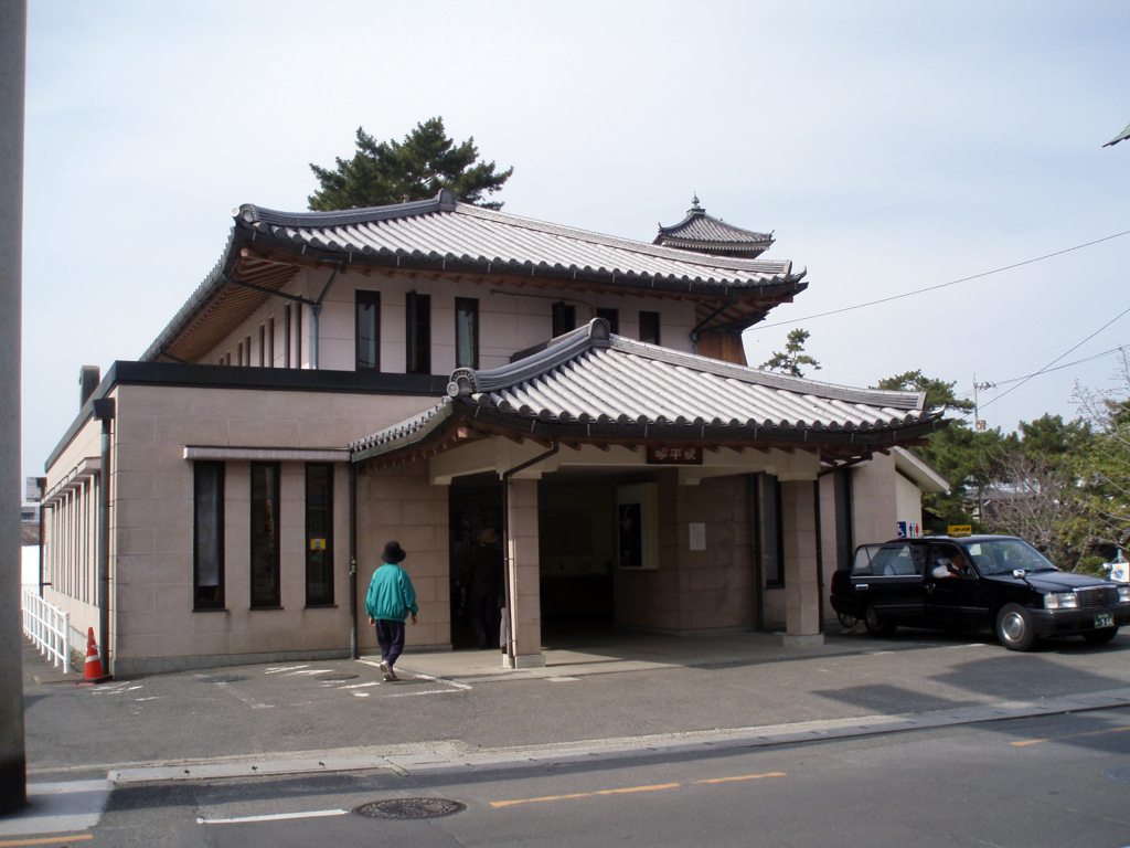 琴電琴平駅