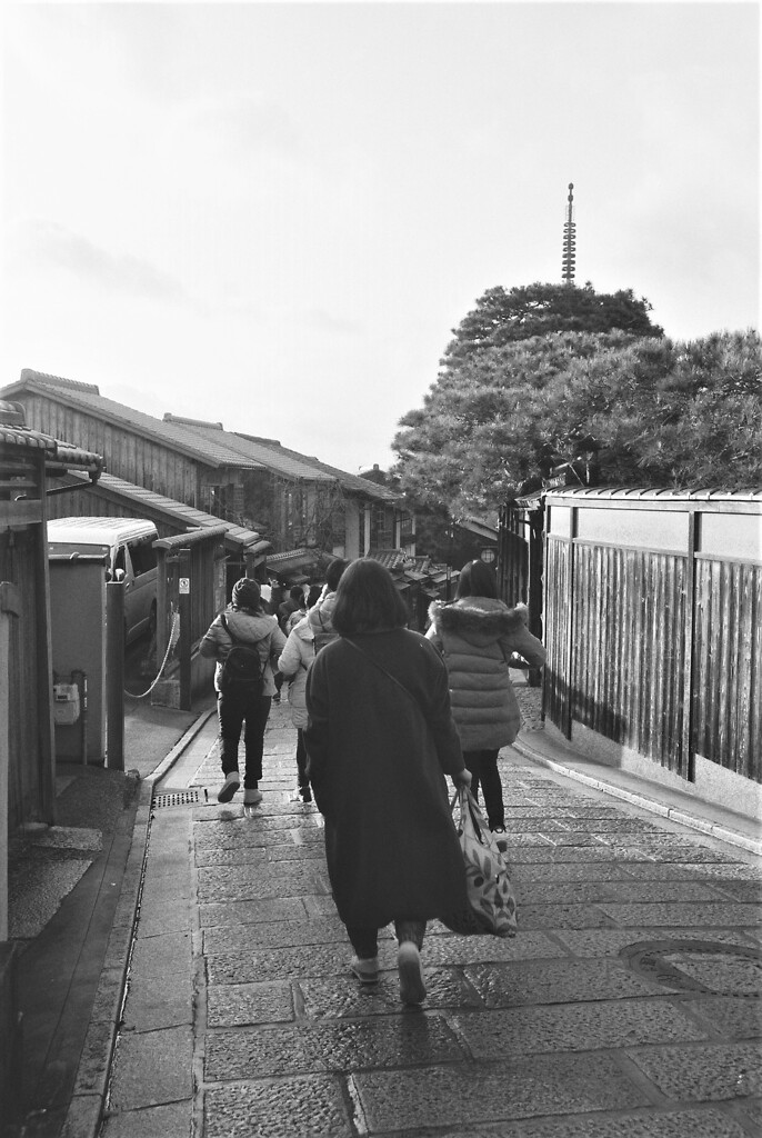 八坂通にて
