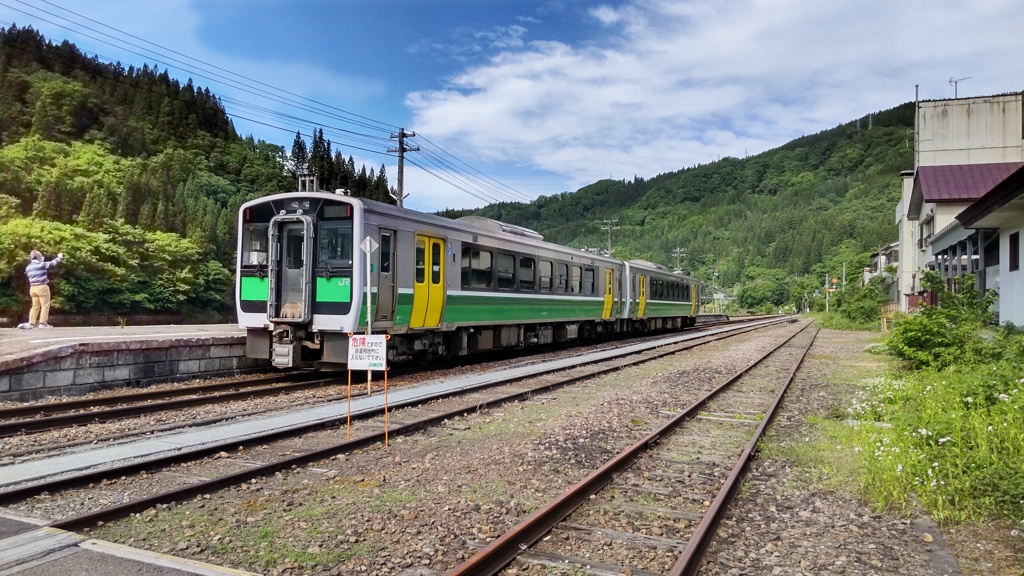 会津川口駅にて