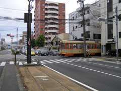 本町六丁目停留場にて