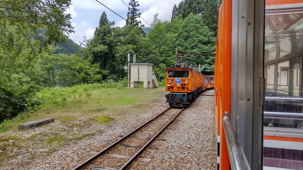 笹平駅にて