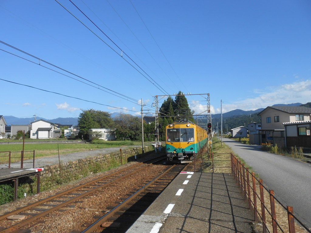 舌山駅にて