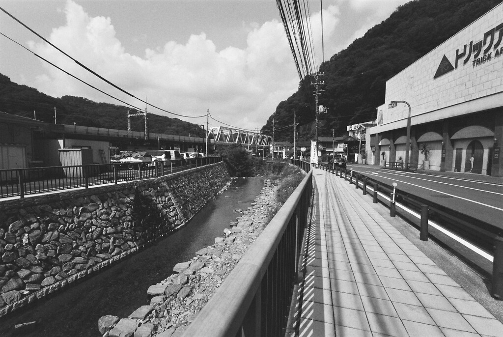 高尾山口駅前