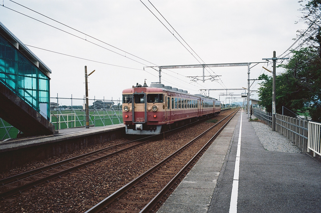 西入善駅