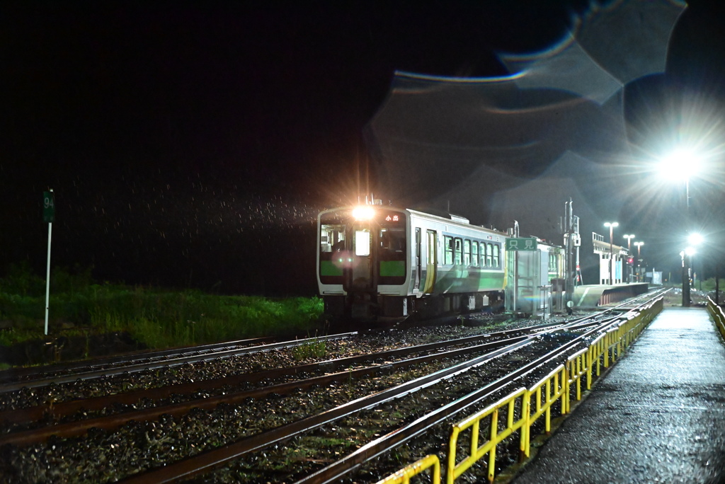 小出行の最終列車