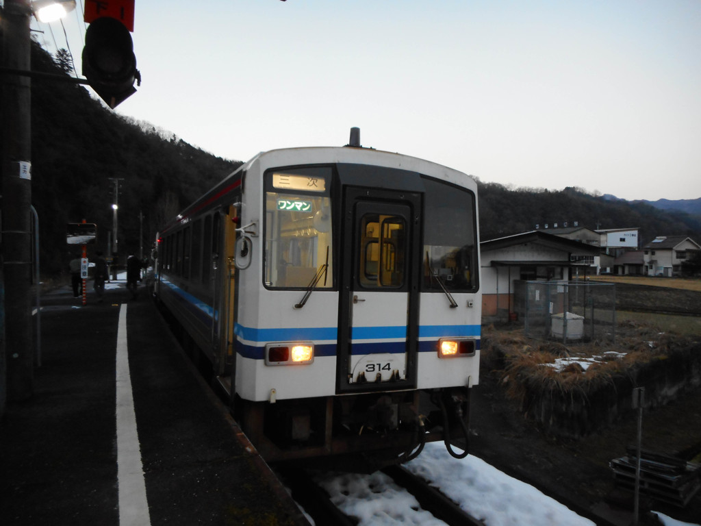 口羽駅にて