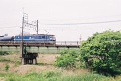 貨物列車、鉄橋を渡る～