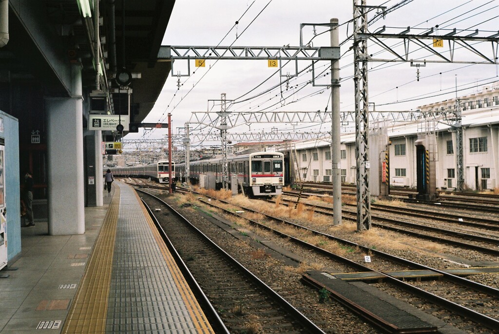 高幡不動駅にて