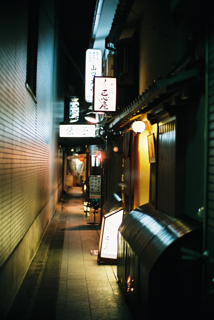 路地にて