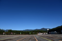 富士急のガラガラの駐車場