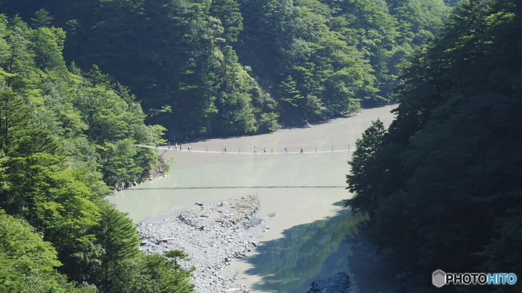 秘境の吊り橋