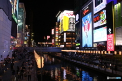 夜の道頓堀川