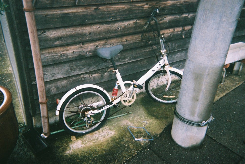 道端の自転車