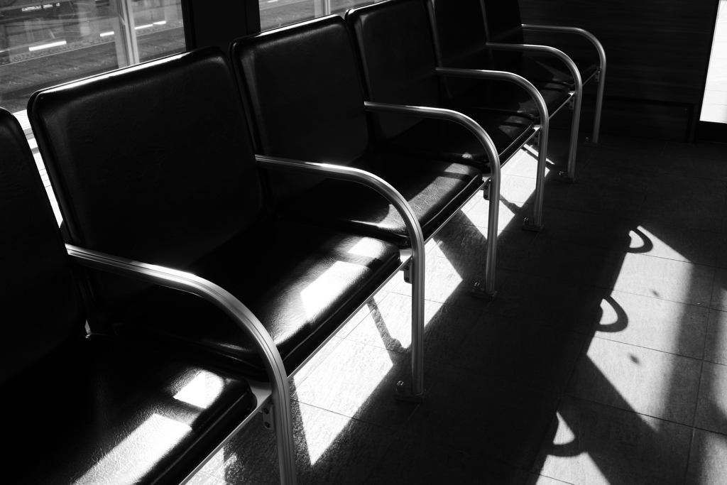 軽井沢駅シリーズ　ホームの待合室