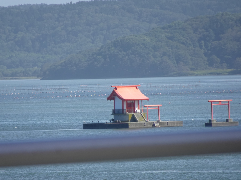 牡蠣島弁天神社