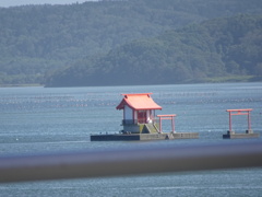 牡蠣島弁天神社