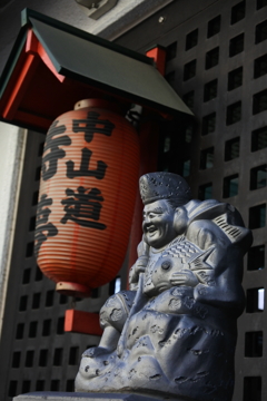 中山道待夢　大黒様と提灯