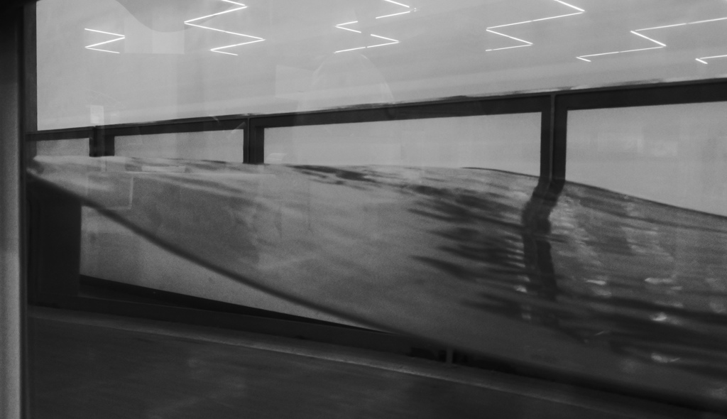 大和ミュージアム　波と謎の模様