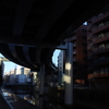 東京散歩　午後3時の高架下
