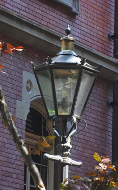 灯りの点くまでは