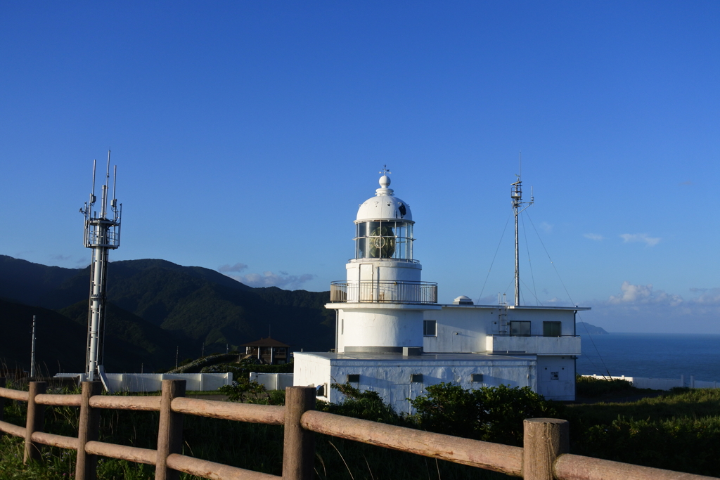 北のはずれの灯台