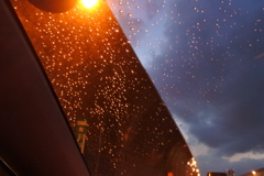 雨の高速道路