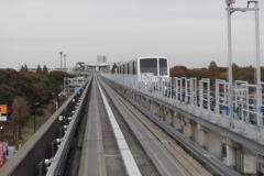 すれ違う
