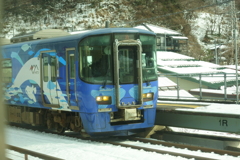 松本～糸魚川～長野　えちごトキめき鉄道　