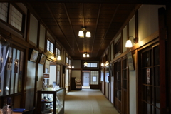片倉館会館棟　一階の廊下
