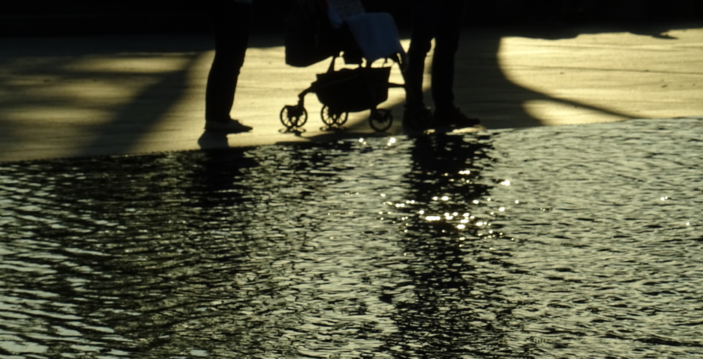 水のある夕暮れ