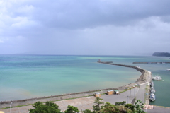 義経寺から海を臨む