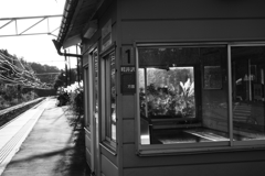 ホームの待合室