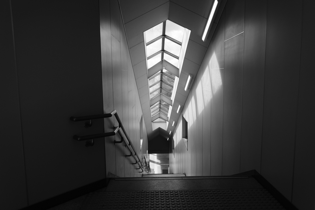 軽井沢駅シリーズ　しなの鉄道への階段