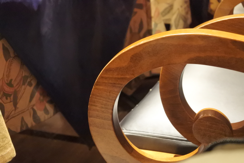 レストランの椅子