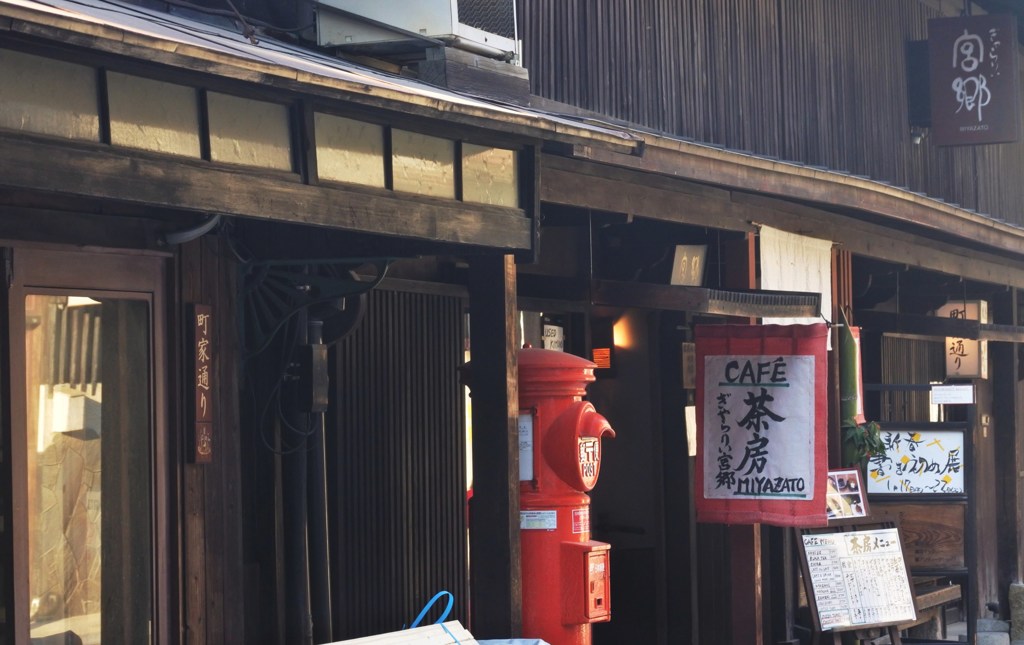 ポストのある風景