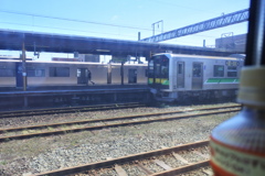 東室蘭駅のピンクの列車