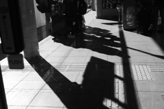 軽井沢駅シリーズ　列車を待つ