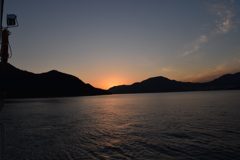 夕暮れ。