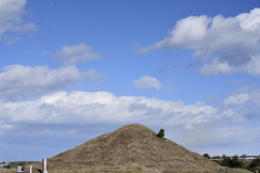 古墳と空