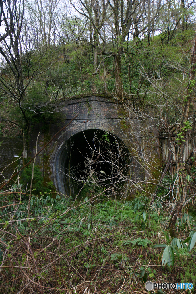 信越本線旧線 塚山第三トンネル(塚山側坑門)